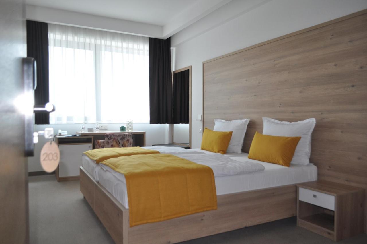 Hotel Novitas Livno Esterno foto