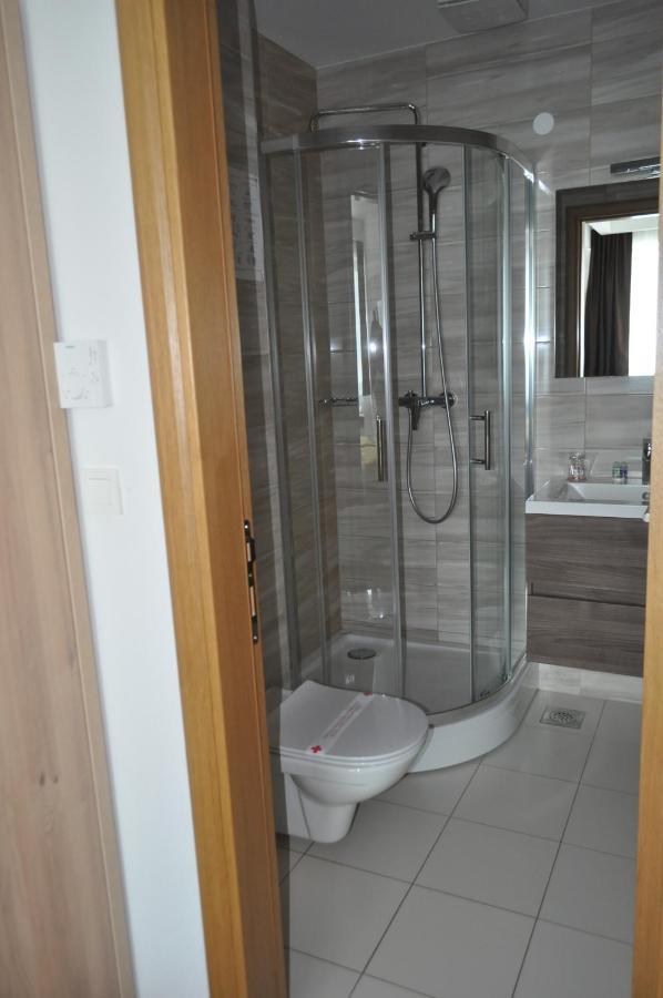 Hotel Novitas Livno Esterno foto